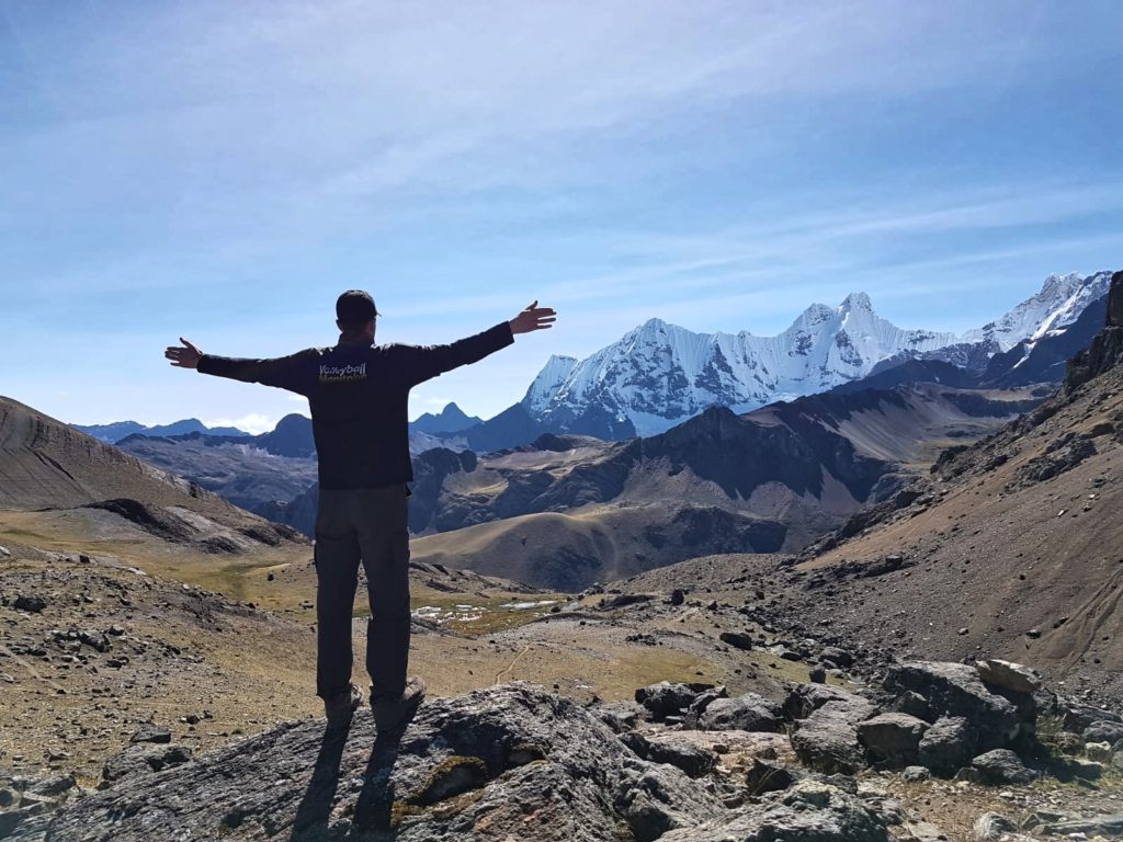 Cordillera Huayhuash circuit without a guide