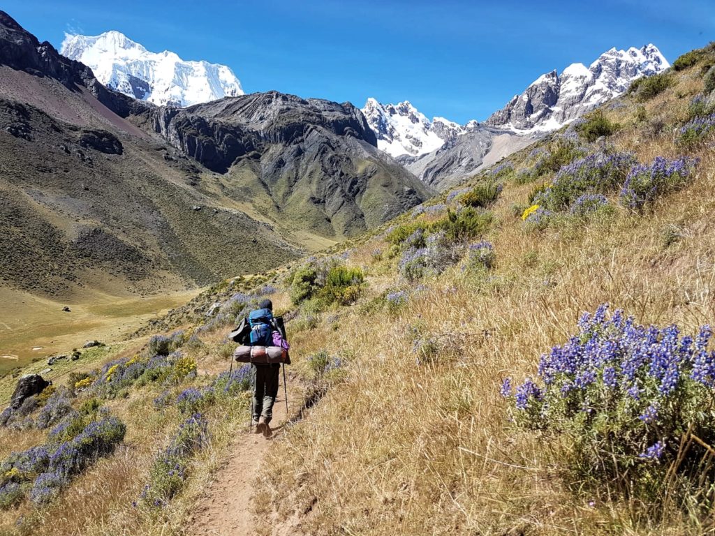 Cordillera Huayhuash circuit without a guide